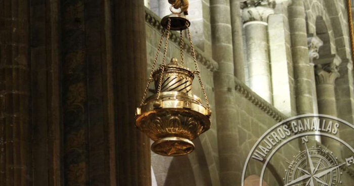 What is the botafumeiro and when can it be seen?